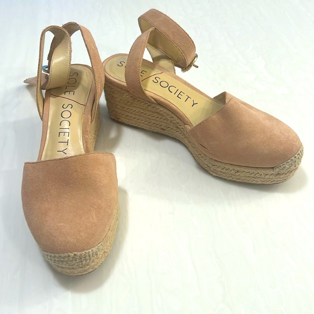 Sole Society size 7 espadrille platforms 2.5”, worn once!